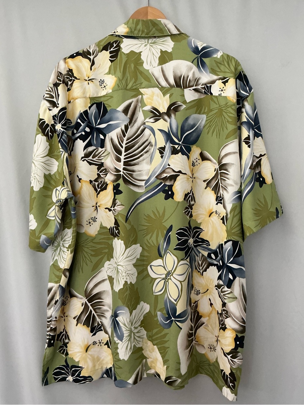 The Hawaiian Original Hilo Hattier 100% Silk Hawaiian Shirt Size 2XL